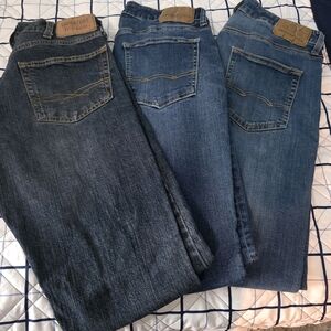 American Eagle Outfitters Men's Dark and Medium Blue Relaxed Jeans